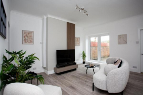 Stylish 2 Bed Home Wifi Smart Tv